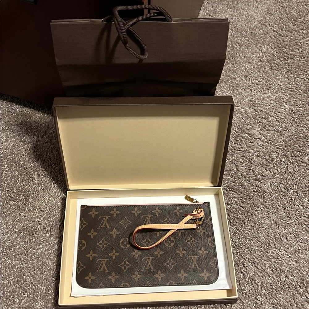 Louis Vuitton Monogram Pink Wristlet Neverfull GM EXCELLENT Condition Box & Bag - Picture 5 of 15